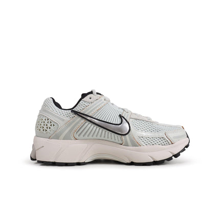 Nike Womens Zoom Vomero 5 - Light Silver Chrome - Denim Exchange 