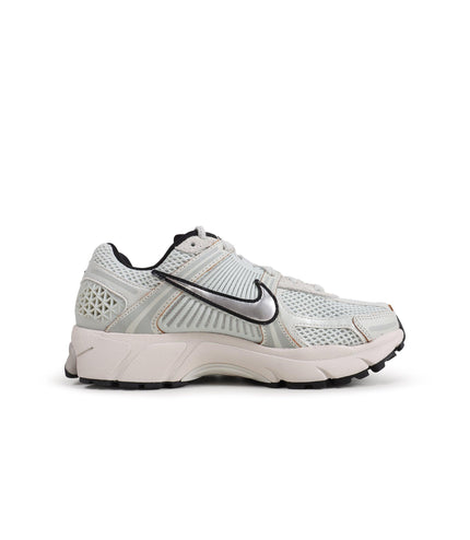 Nike Womens Zoom Vomero 5 - Light Silver Chrome - Denim Exchange 