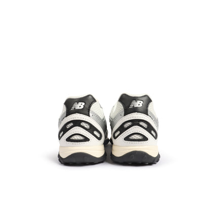 New Balance Womens 204L - Silver Metallic