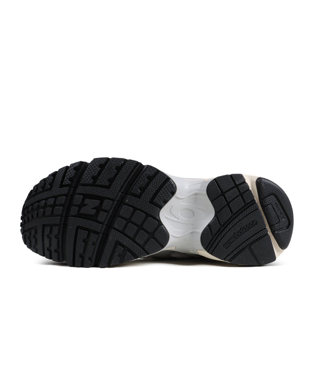 New Balance Mens 725 - Matter Black