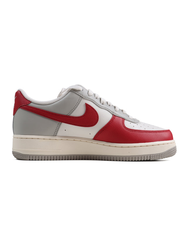 Nike Air Force 1 '07 LV8 para hombre - Punta roja
