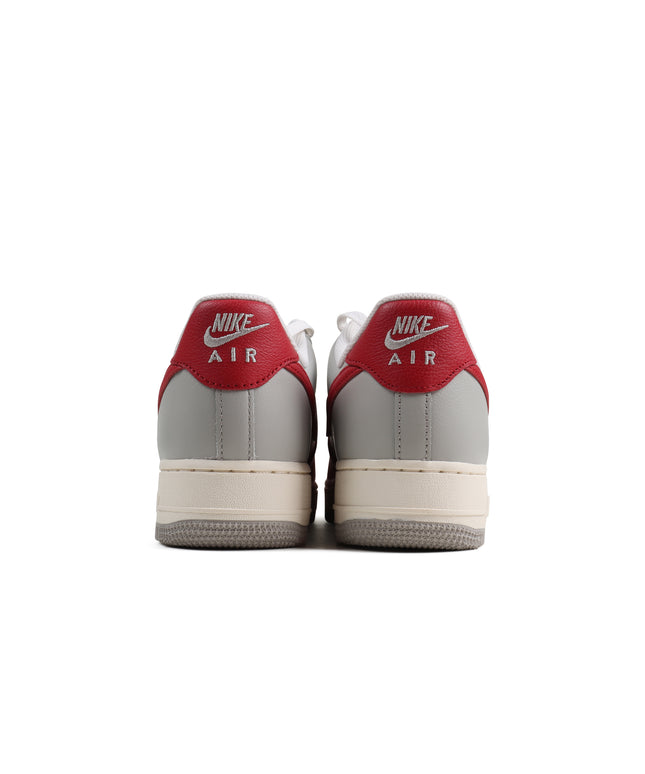 Nike Air Force 1 '07 LV8 para hombre - Punta roja