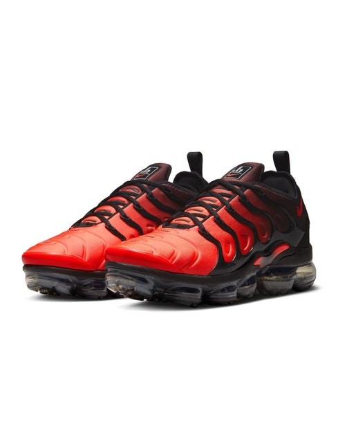 Nike Air Vapormax Plus para hombre - Negro/Carmesí brillante