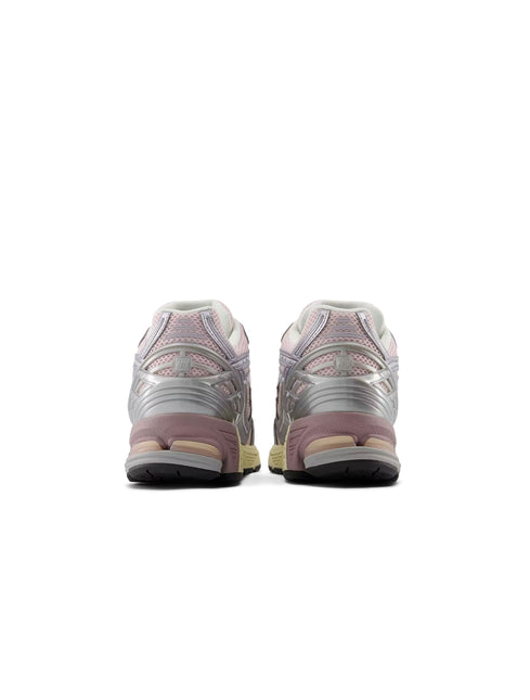 New Balance Womens 1906 Sneakers - Silver/Pink