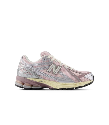 New Balance Womens 1906 Sneakers - Silver/Pink