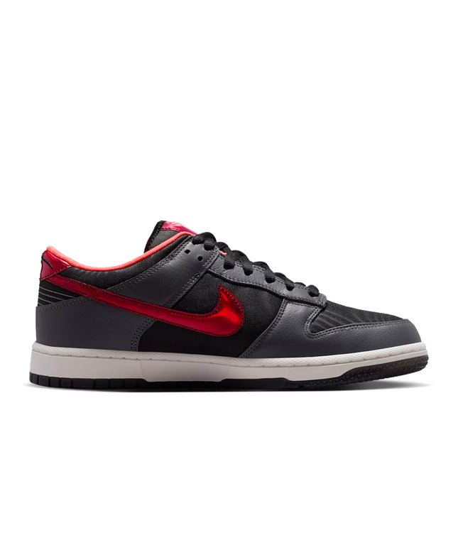 Nike Mens Kobe Dunk Low Protro - Black and Hot Punch