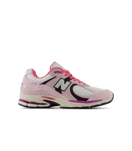 New Balance Womens 2002R Sneakers - Passion Fruit