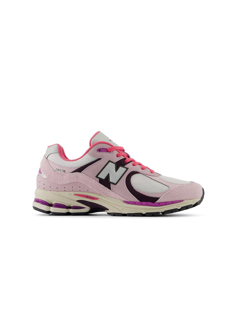 New Balance Womens 2002R Sneakers - Passion Fruit