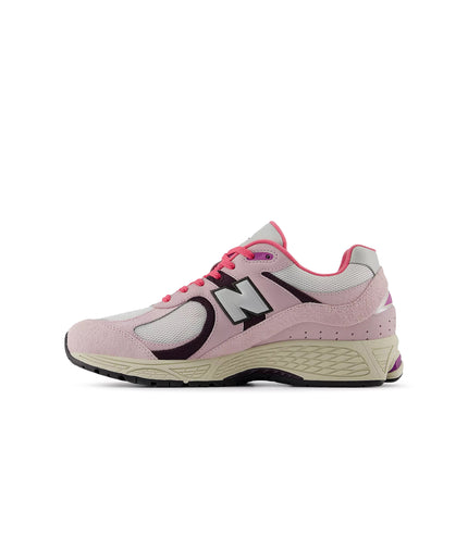 New Balance Womens 2002R Sneakers - Passion Fruit