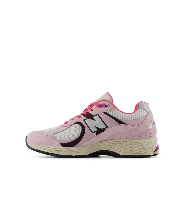 New Balance Womens 2002R Sneakers - Passion Fruit