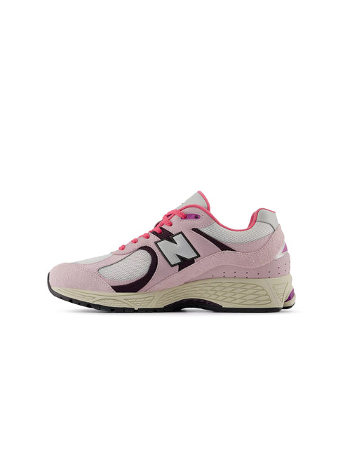 New Balance Womens 2002R Sneakers - Passion Fruit