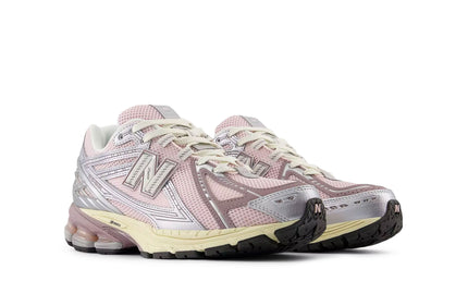 New Balance Womens 1906 Sneakers - Silver/Pink