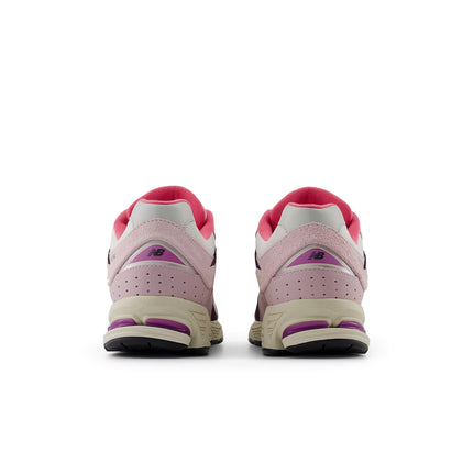 New Balance Womens 2002R Sneakers - Passion Fruit