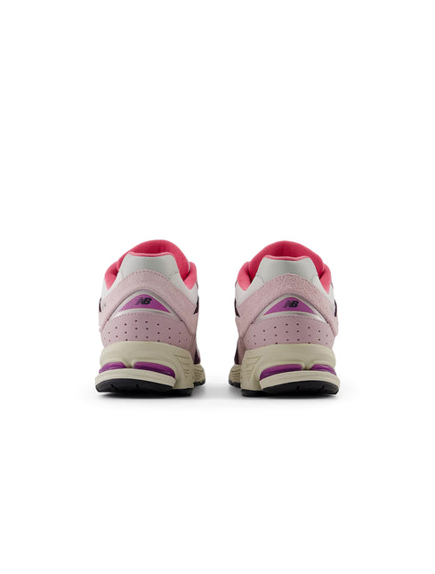 New Balance Womens 2002R Sneakers - Passion Fruit